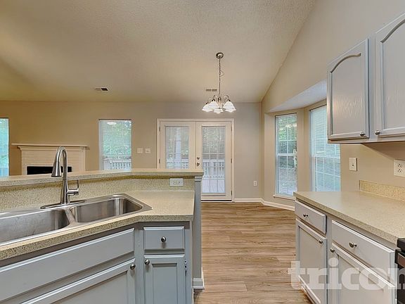 5th image of 5207 Hedgecrest Pl