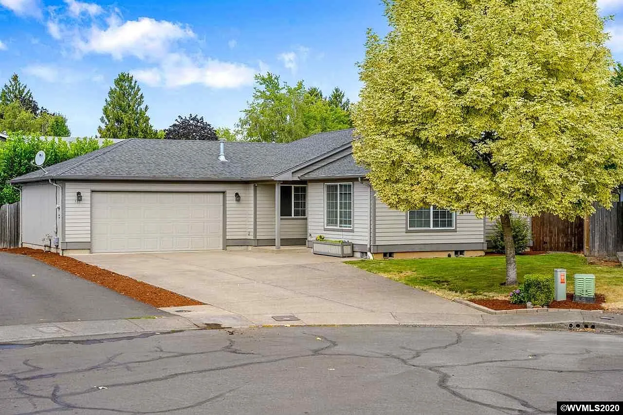 361 Elma Ct NE photo 1