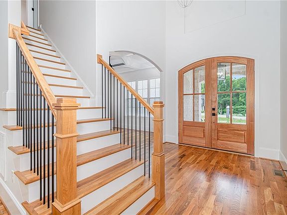 3rd image of 8010 Honkers Hollow Dr