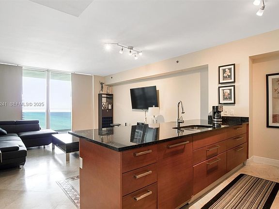 4th image of 1830 S Ocean Dr APT 2212