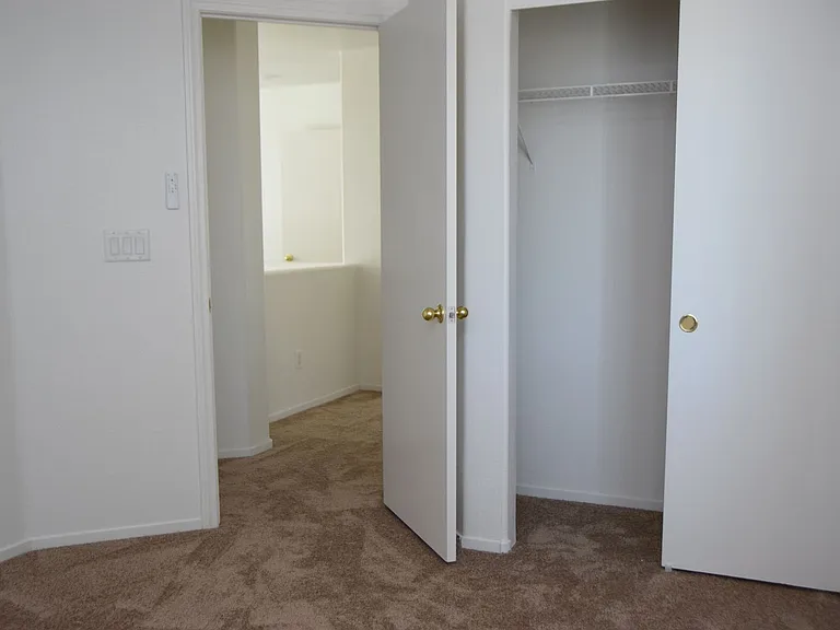 9493 Grove Ridge Ave — Photo 34