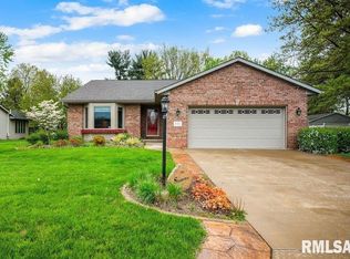 1327 W Lake Ave, Peoria, IL 61614