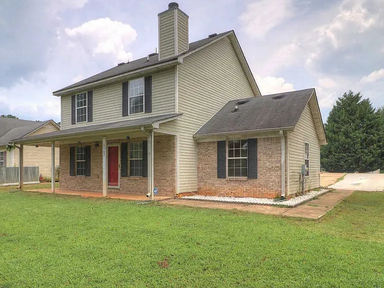 9342 Thomas Rd — Photo 2