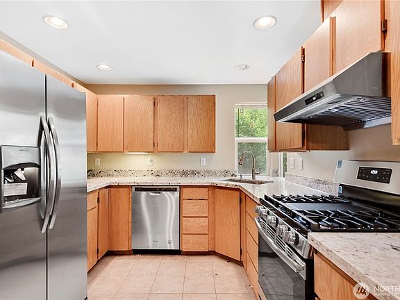 5th image of 2014 Aberdeen Pl NE