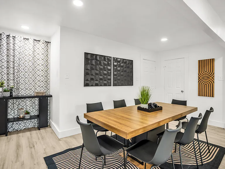 2737 Stuart Dr #2 — Photo 33