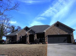 18 Pine St, Conway, AR 72032