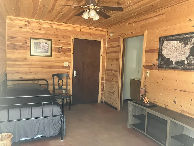 172 W Flag Creek Ranch Rd #A — Photo 3