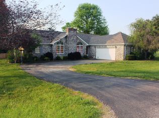 135 Hickory Dr, Harrodsburg, KY 40330