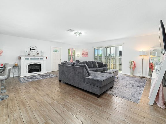 2nd image of 317 Swain Boulevard
