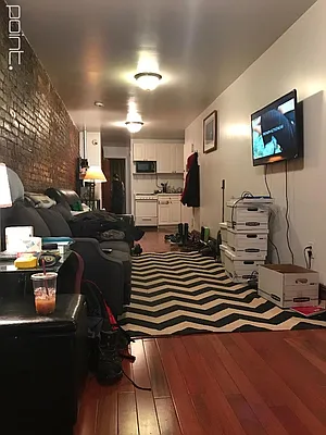 Rented by Point NYC | media 44