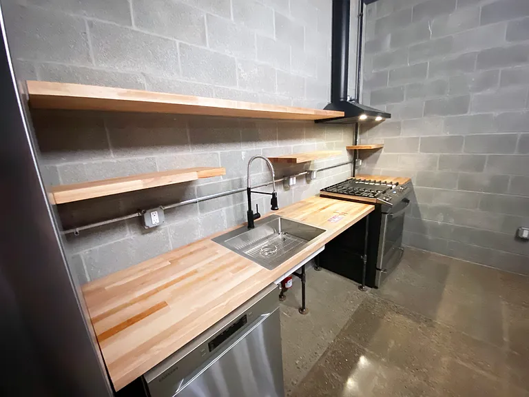 280 E State St #101 — Photo 4