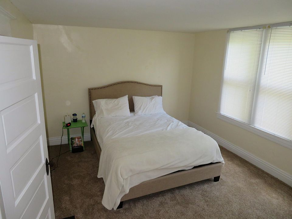 2nd image of 1037 N 3rd St