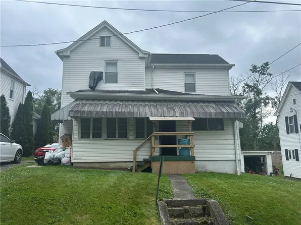 3506 Kings Hill Rd, Connellsville, PA 15425