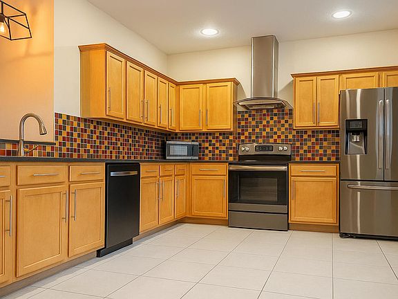 5th image of 4114 Orange Tree Ct
