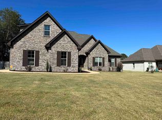 200 Woodfern Dr, Killen, AL 35645