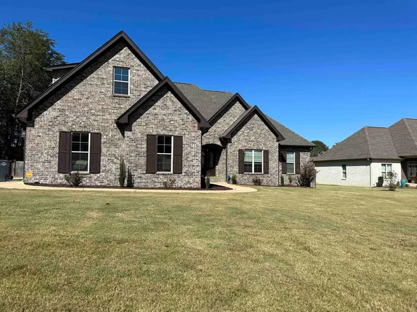 200 Woodfern Dr, Killen, AL 35645