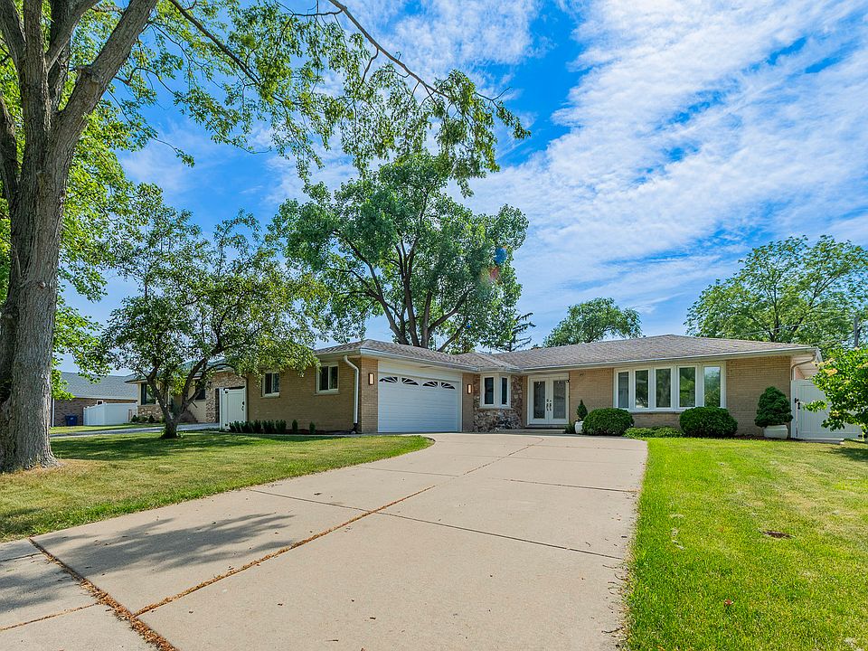 1st image of 8736 S 80th Ct