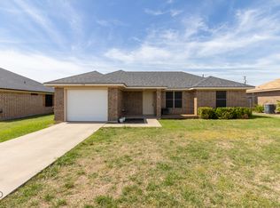 1218 Newman Ave, Iowa Park, TX 76367