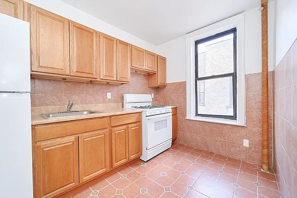 Rented by Triplemint | media 10