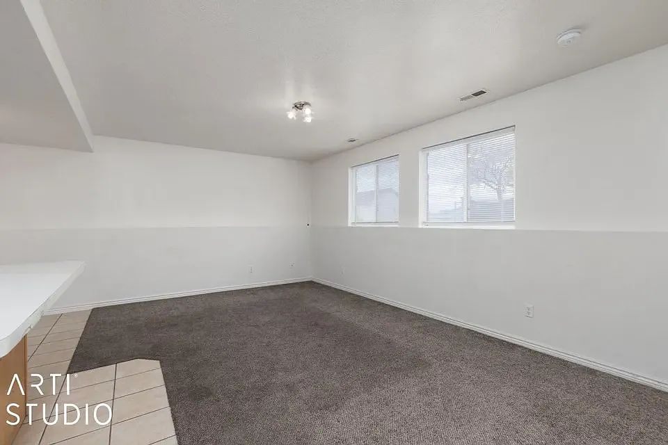 1665 Tremonton — Photo 4