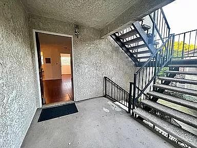 2nd image of 2121 El Paseo St #5