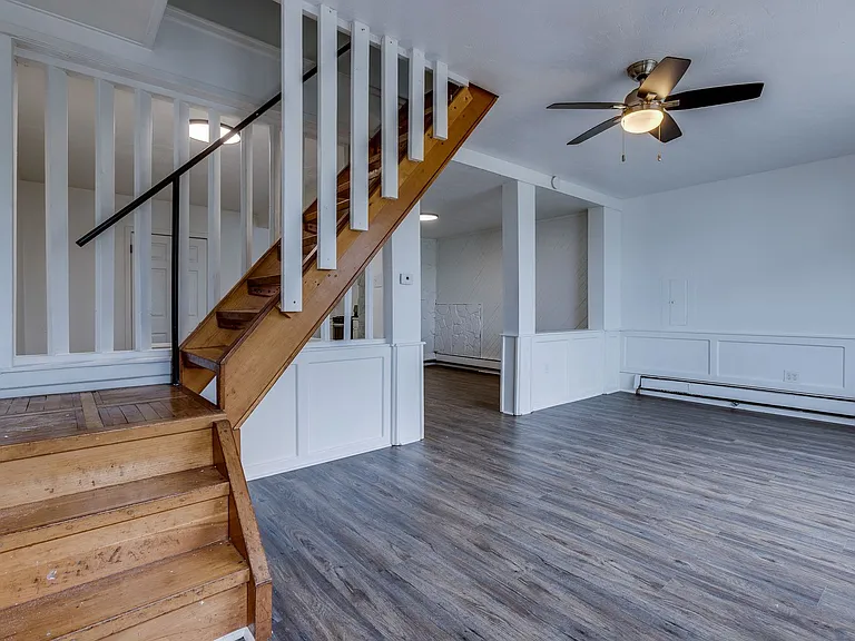978 Manton Way — Photo 16