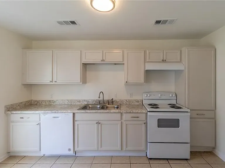 106 Mallard Dr #B — Photo 2