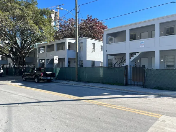 140 NW 13th St #148-1/2, Miami, FL 33136