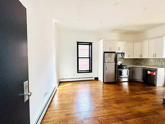 Rented by GROOME REALTY LLC | media 12