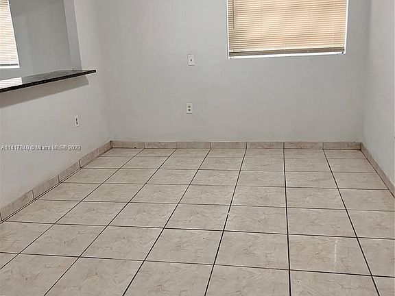 5th image of 2477 NE 184th Ter