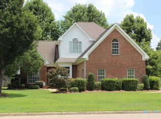 201 Fox Valley Dr, Dothan, AL 36305