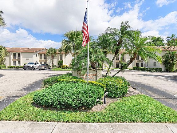 2nd image of 5521 Courtyard Drive #5521