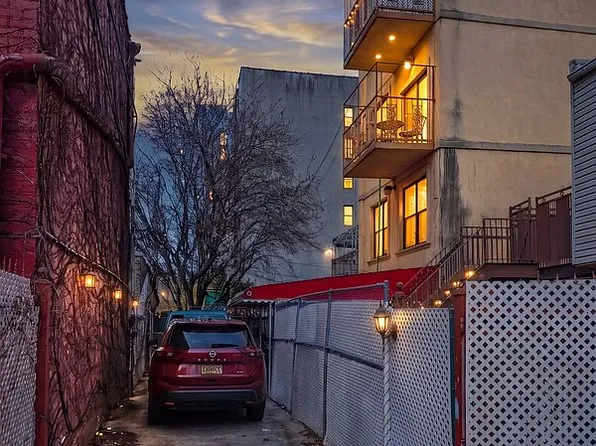 358 S 3rd St #3FAM, Brooklyn, NY 11211
