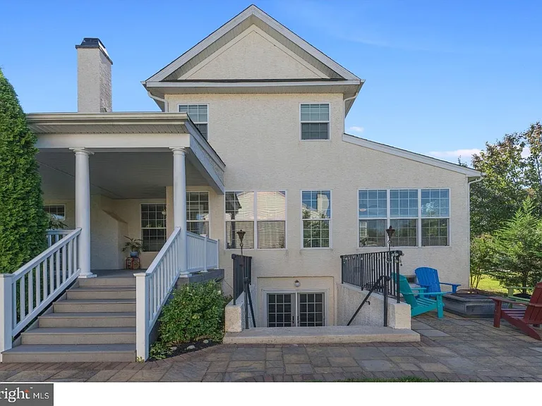 1 Sparrow Ct — Photo 2