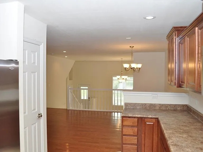 53 Fuller Cir — Photo 7
