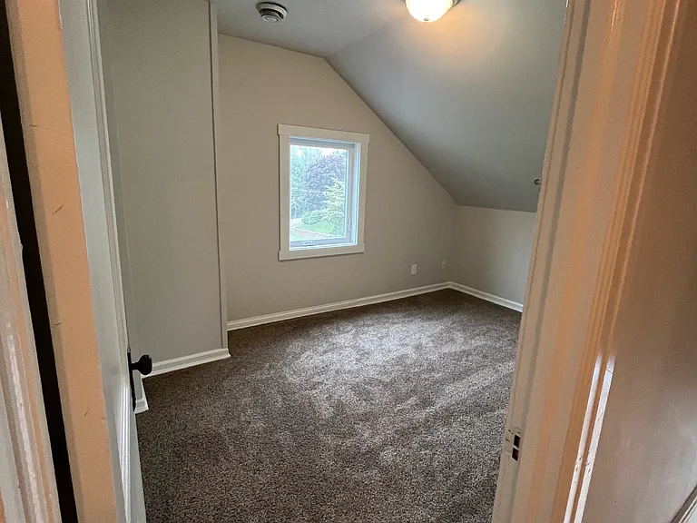 453 Mound St #2 — Photo 14