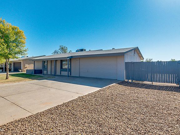 2nd image of 8217 W Glenrosa Ave