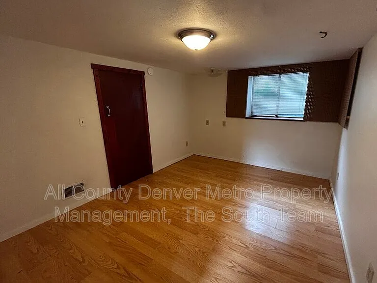 2820 S Acoma St — Photo 11