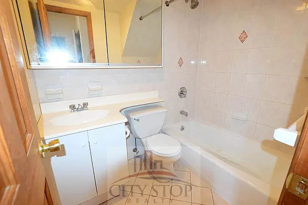 Rented by City Stop Realty | media 28