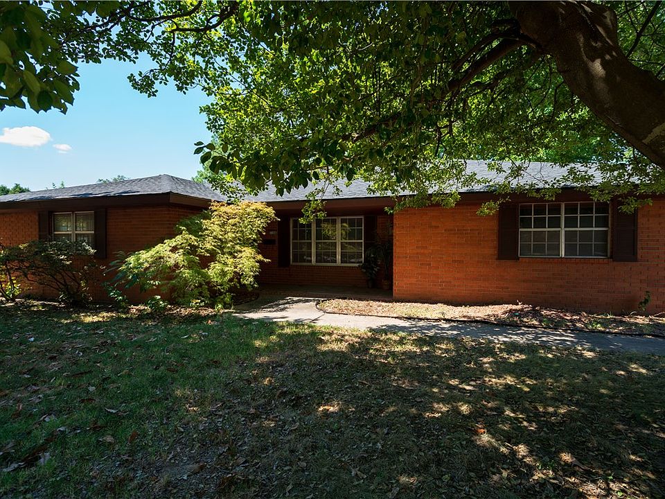 1st image of 1106 Bronco Ln
