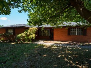 1106 Bronco Ln, Springdale, AR 72762