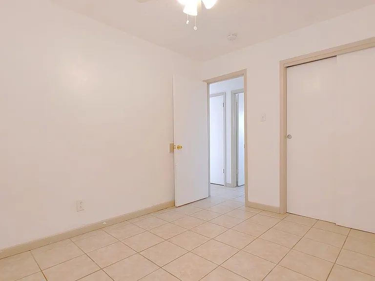 3440 Eastern Ave SE — Photo 9