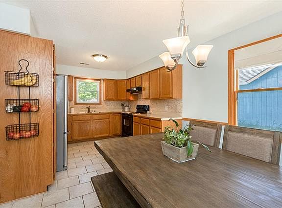 5th image of 1025 Natalie Dr