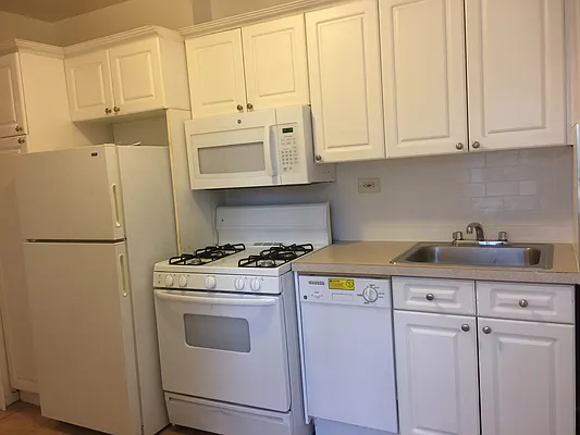 Rented by Prime Realty | media 26