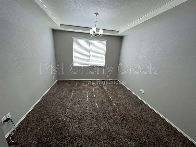 22472 E Union Cir — Photo 30