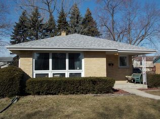 2314 Yeoman St, Waukegan, IL