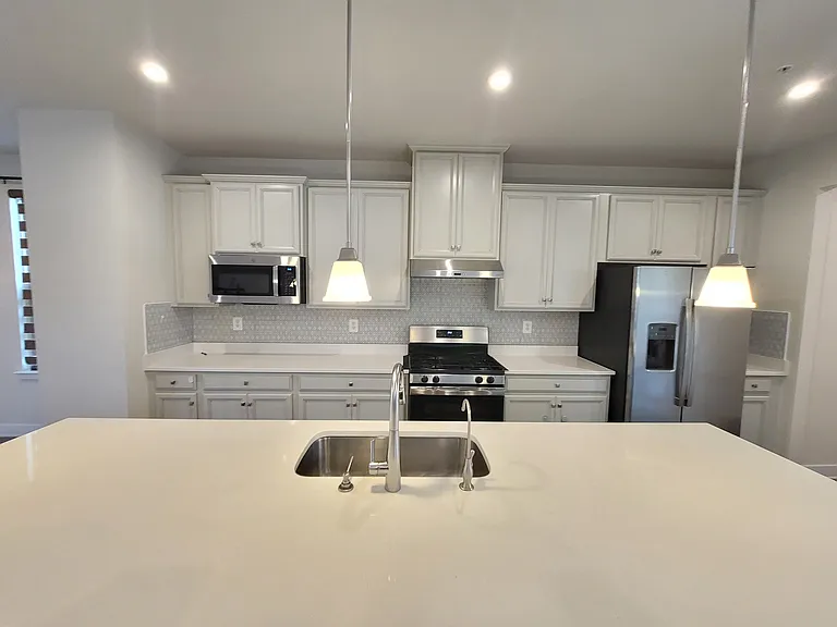 8667 Shady Pines Dr — Photo 9