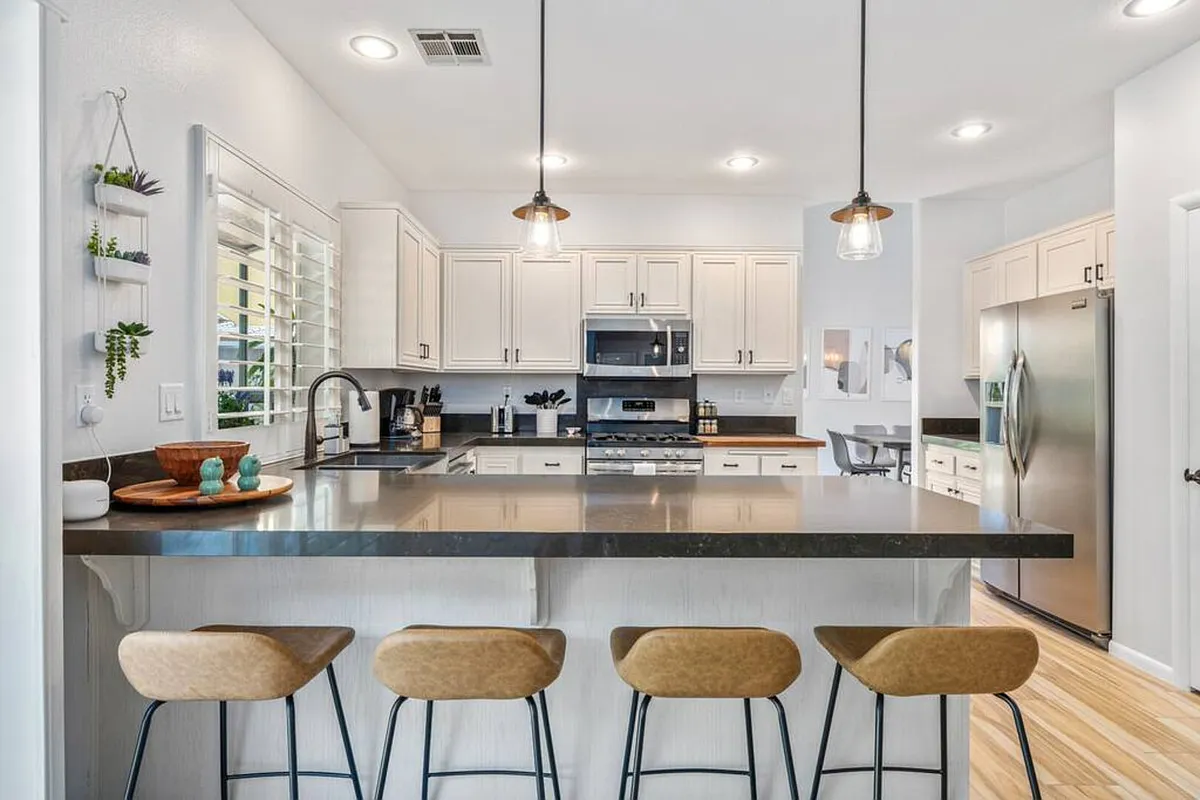 Building Photo - Ocotillo Dr
