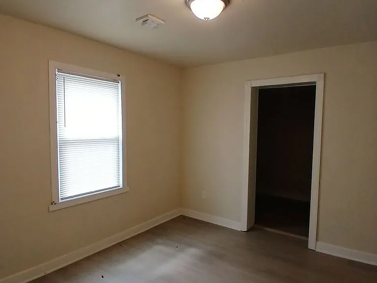 1133 Gerard St — Photo 7