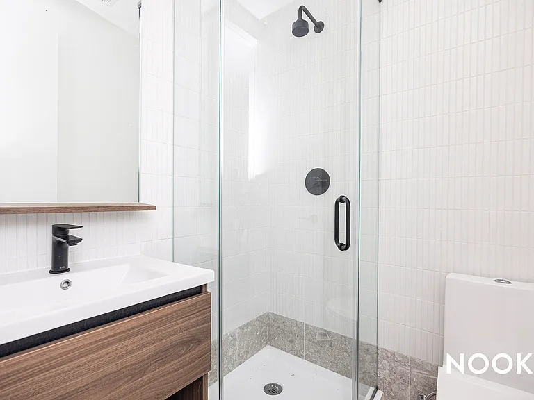 228 N 7th St #207 — Photo 13